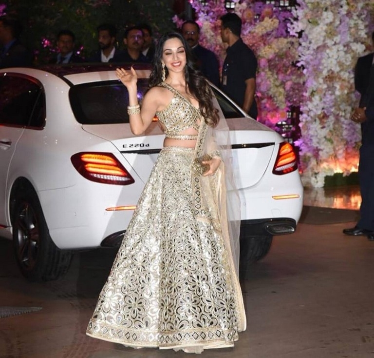 Akash Ambani And Shloka Mehta Engagement Party Photos - 7 / 41 photos