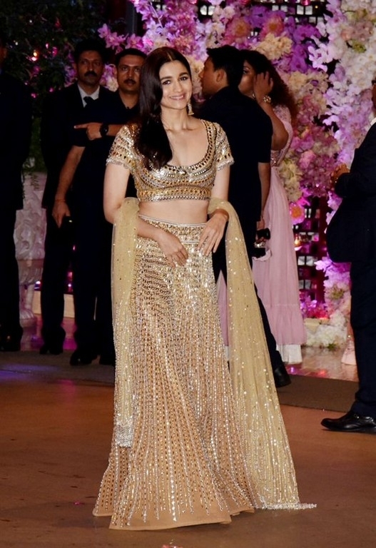 Akash Ambani And Shloka Mehta Engagement Party Photos - 28 / 41 photos