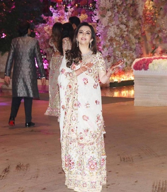 Akash Ambani And Shloka Mehta Engagement Party Photos - 30 / 41 photos