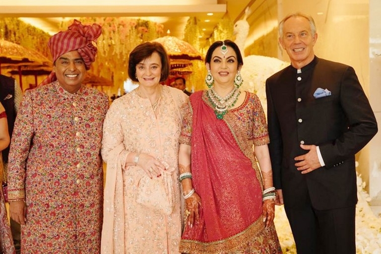 Akash Ambani and Shloka Mehta Wedding Reception - 13 / 38 photos