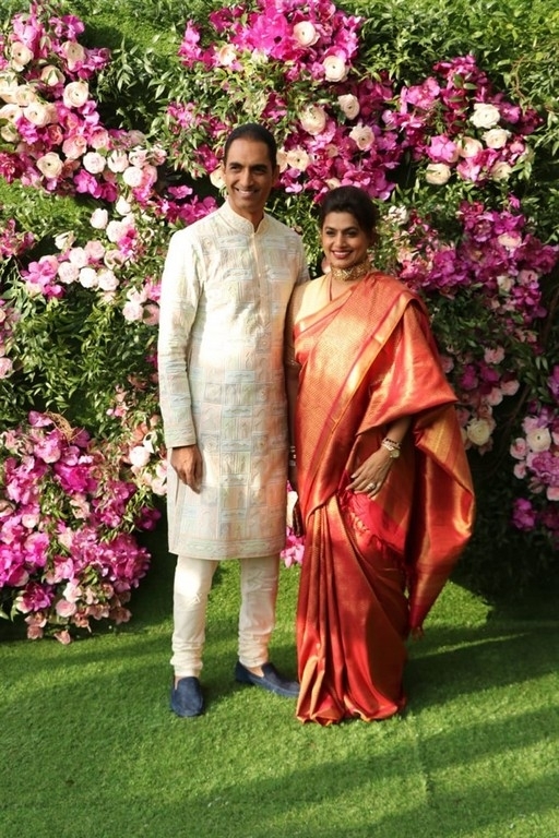Akash Ambani and Shloka Mehta Wedding Reception Photos - 12 / 40 photos