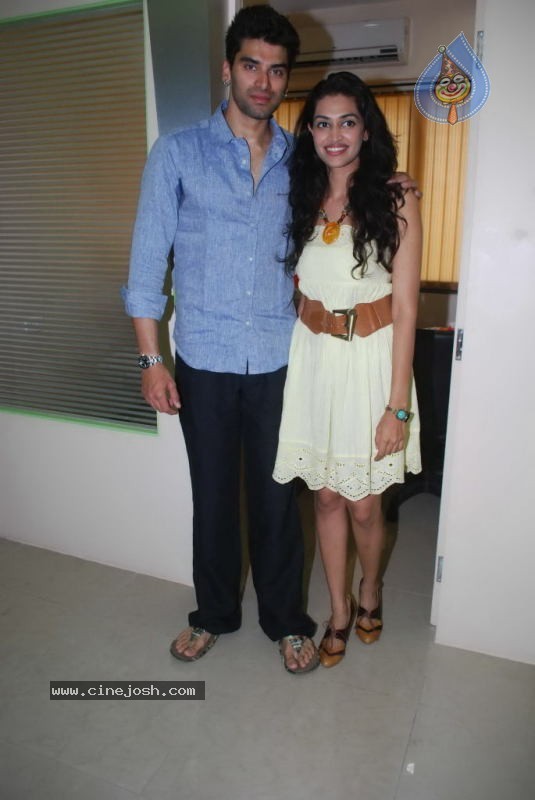 Akshay Kumar at Abbhinnay Acting Institute Launch - 19 / 27 photos