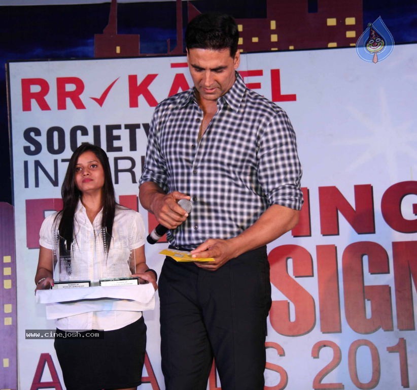 Akshay Kumar at Society Interior Awards - 10 / 23 photos
