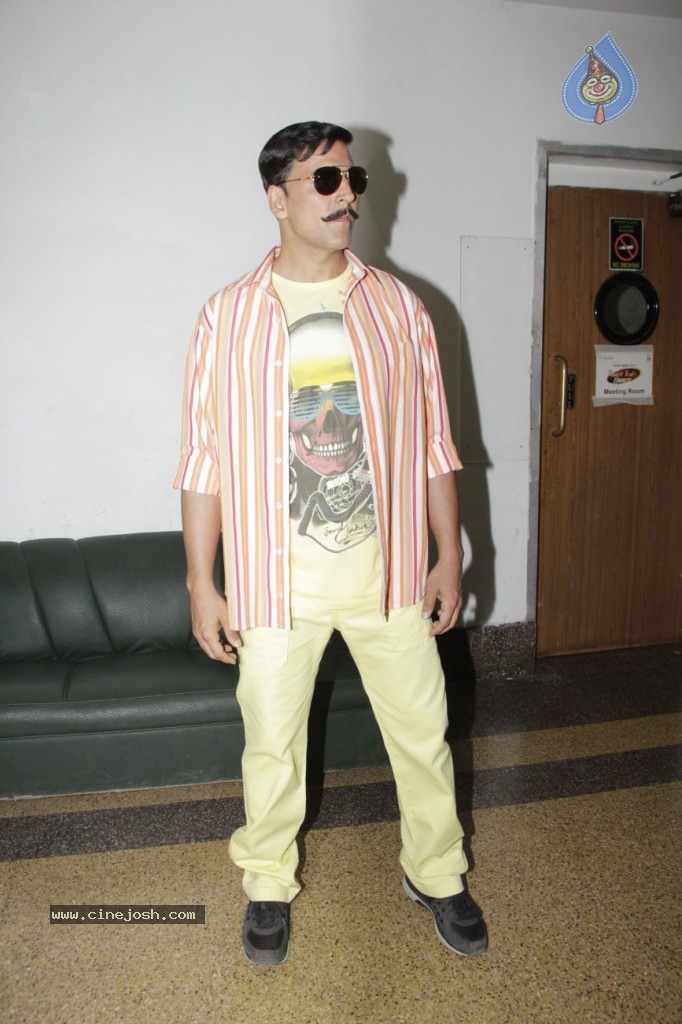 Akshay Promotes Rowdy Rathore Movie - 7 / 29 photos