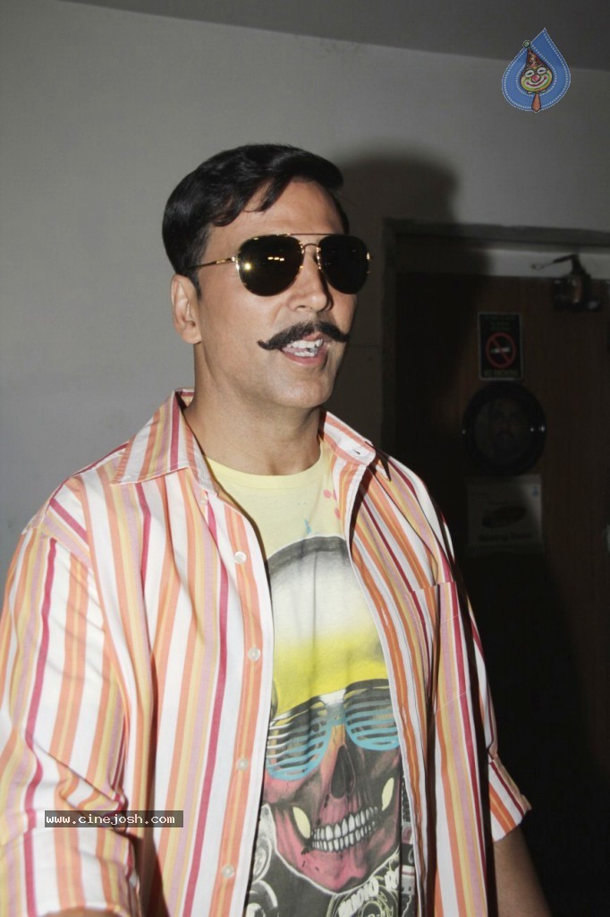 Akshay Promotes Rowdy Rathore Movie - 24 / 29 photos