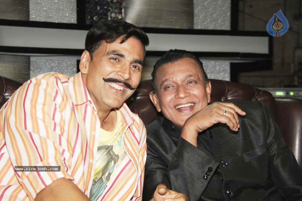 Akshay Promotes Rowdy Rathore Movie - 25 / 29 photos
