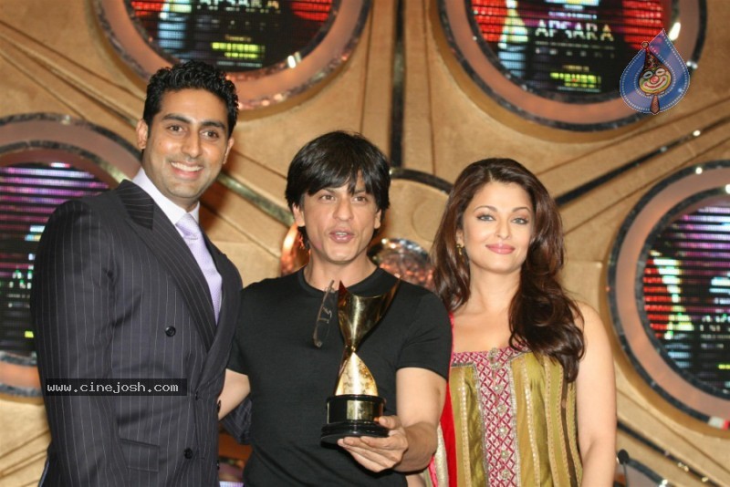 All Big Bollywood Stars At Apsara Awards Nite - 14 / 27 photos
