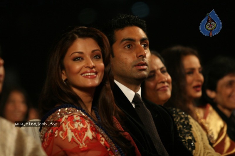 All Bollywood Stars At 16th Nokia Star Screen Awards Ceremony - 24 / 105 photos