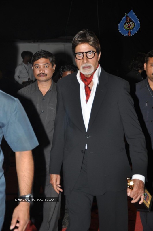 All Bollywood Stars At 16th Nokia Star Screen Awards Ceremony - 31 / 105 photos