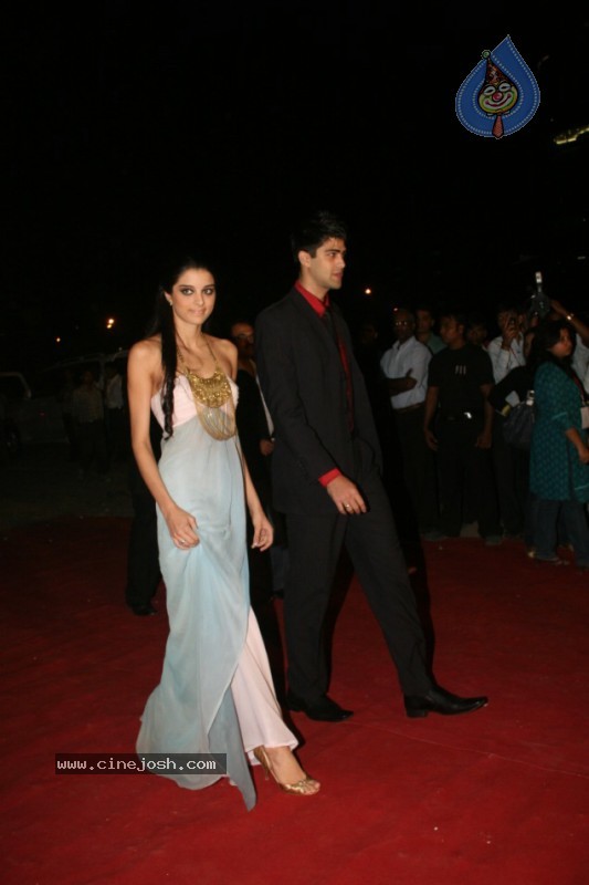 All Bollywood Stars At 16th Nokia Star Screen Awards Ceremony - 36 / 105 photos