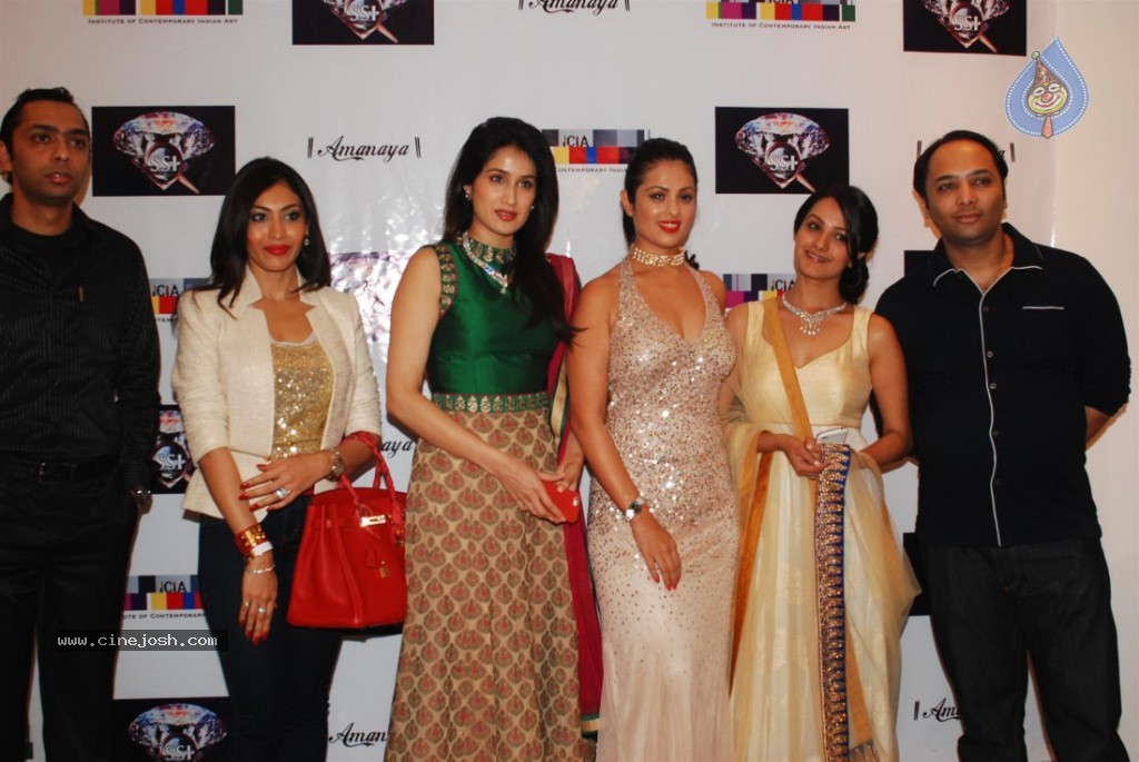 Amanaya Art n Sagar Samir IJ Fashion Show - 21 / 67 photos