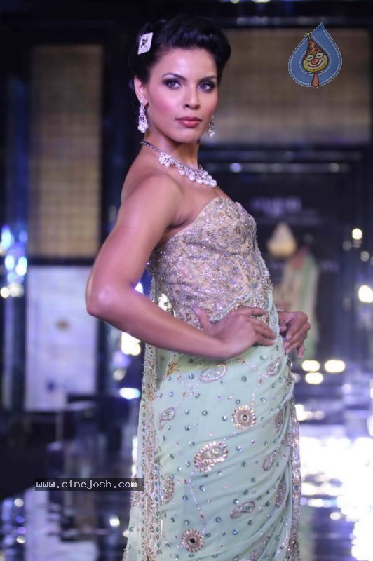 Aamby Valley Indian Bridal Week Day 2 - 12 / 74 photos