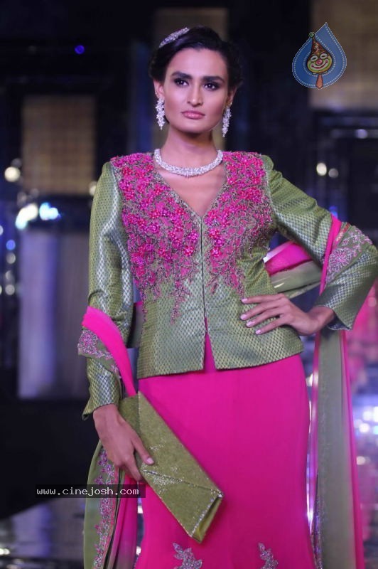 Aamby Valley Indian Bridal Week Day 2 - 27 / 74 photos