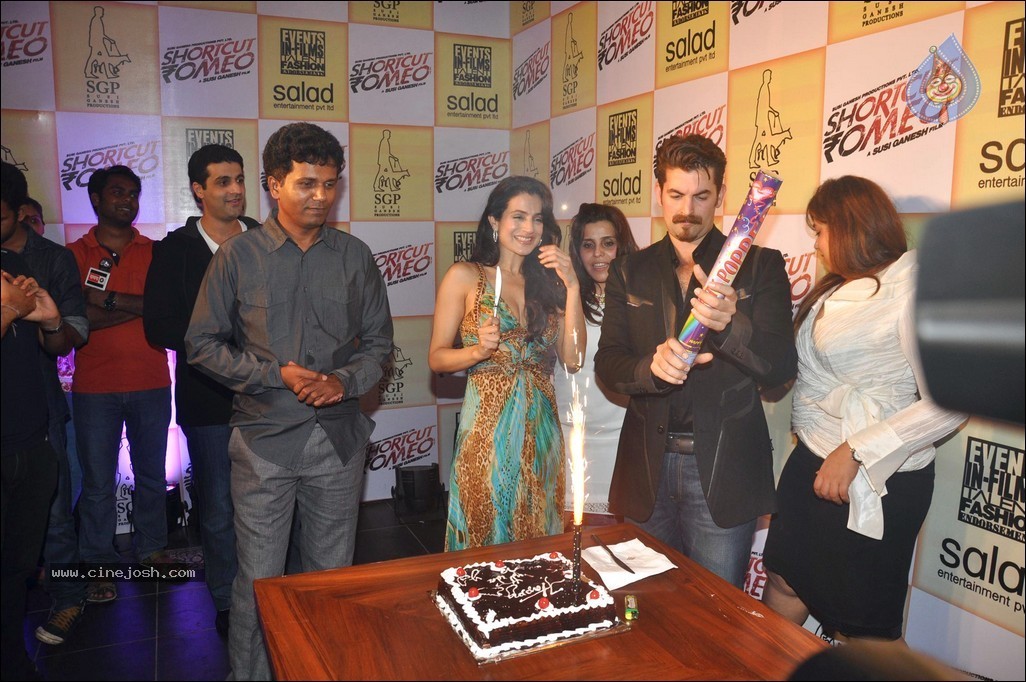 Ameesha Patel Bday Celebrations - 38 / 52 photos