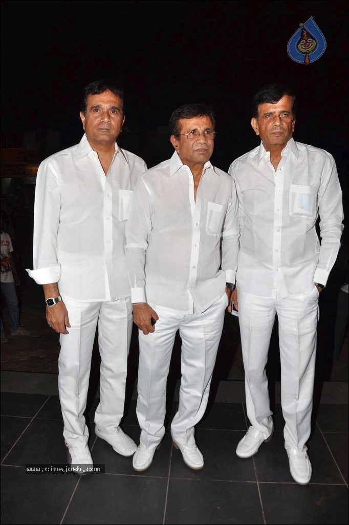 Ameesha Patel Bday Celebrations - 50 / 52 photos