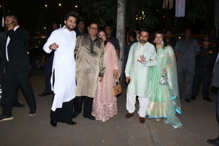 Amitabh Bachchan Diwali Bash 2019 - 1 / 84 photos