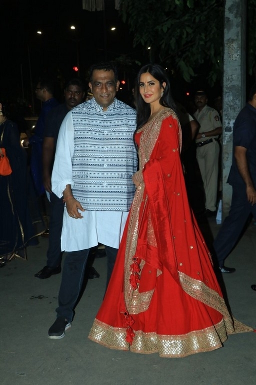 Amitabh Bachchan Diwali Bash 2019 - 10 / 84 photos