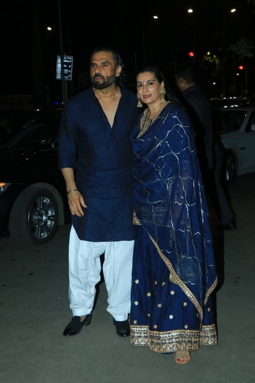 Amitabh Bachchan Diwali Bash 2019 - 44 / 84 photos