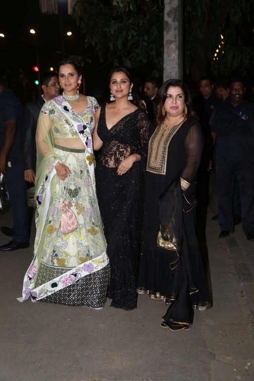 Amitabh Bachchan Diwali Bash 2019 - 73 / 84 photos