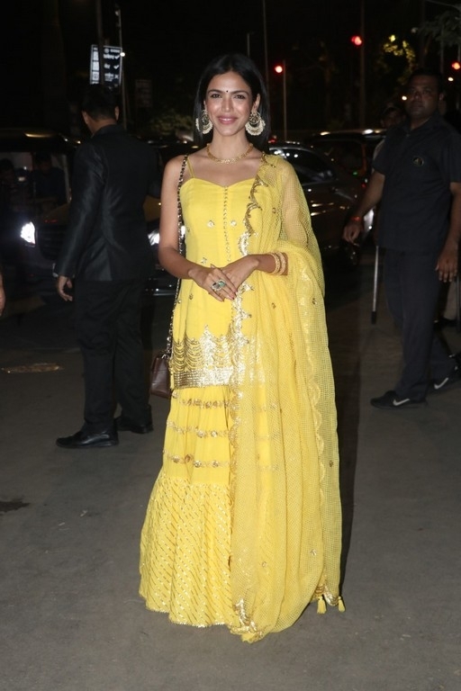 Amitabh Bachchan Diwali Bash 2019 - 78 / 84 photos