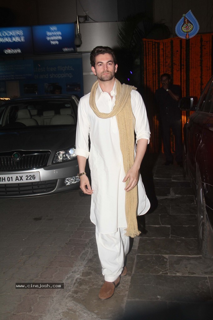 Amitabh Bachchan Hosted Diwali Party - 15 / 80 photos