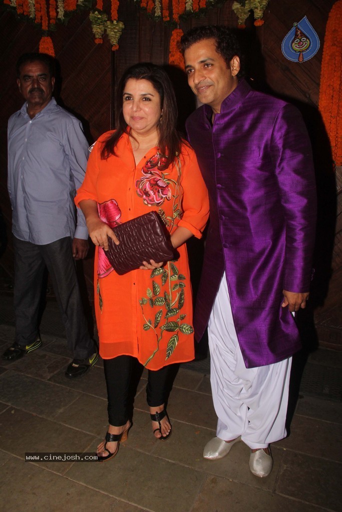 Amitabh Bachchan Hosted Diwali Party - 46 / 80 photos