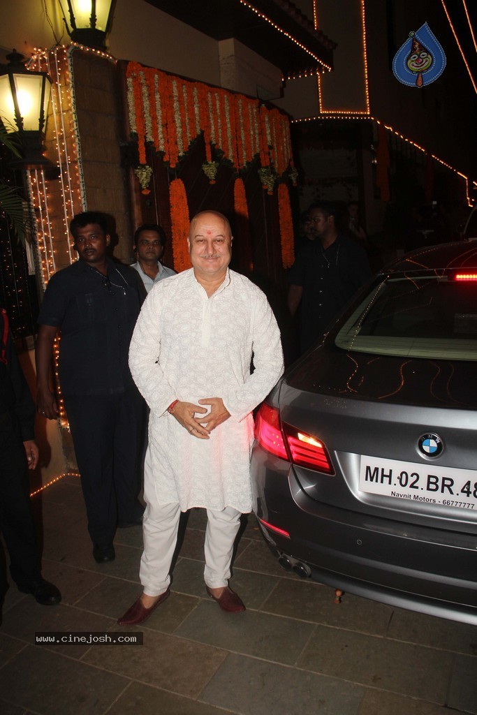 Amitabh Bachchan Hosted Diwali Party - 61 / 80 photos