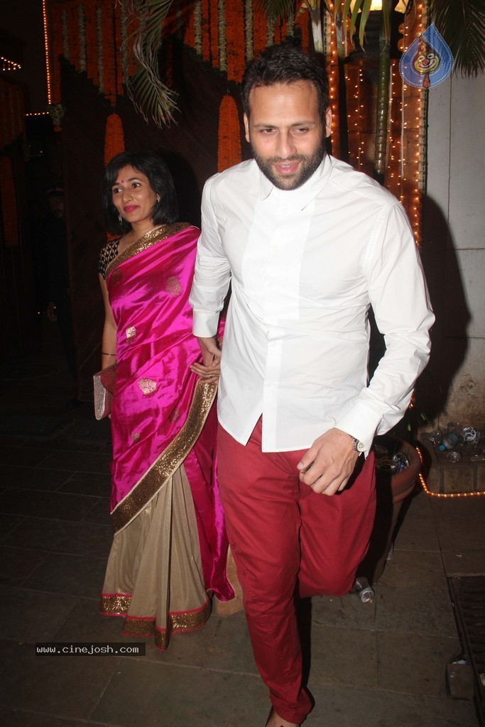 Amitabh Bachchan Hosted Diwali Party - 63 / 80 photos