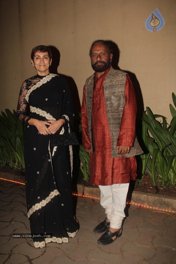 Amitabh Bachchan Hosted Diwali Party - 75 / 80 photos