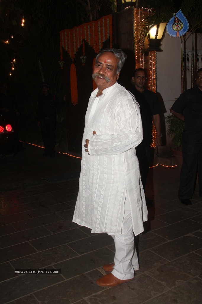 Amitabh Bachchan Hosted Diwali Party - 79 / 80 photos