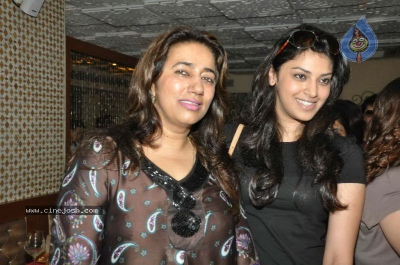 Anu Ranjan Birthday Party - 7 / 64 photos