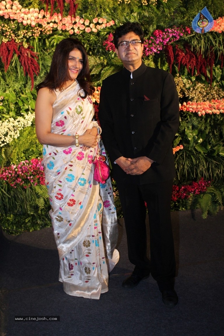 Anushka And Virat Wedding Celebration In Mumbai Set 1 - 80 / 84 photos