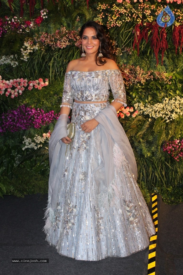 Anushka And Virat Wedding Celebration In Mumbai Set 2 - 11 / 84 photos