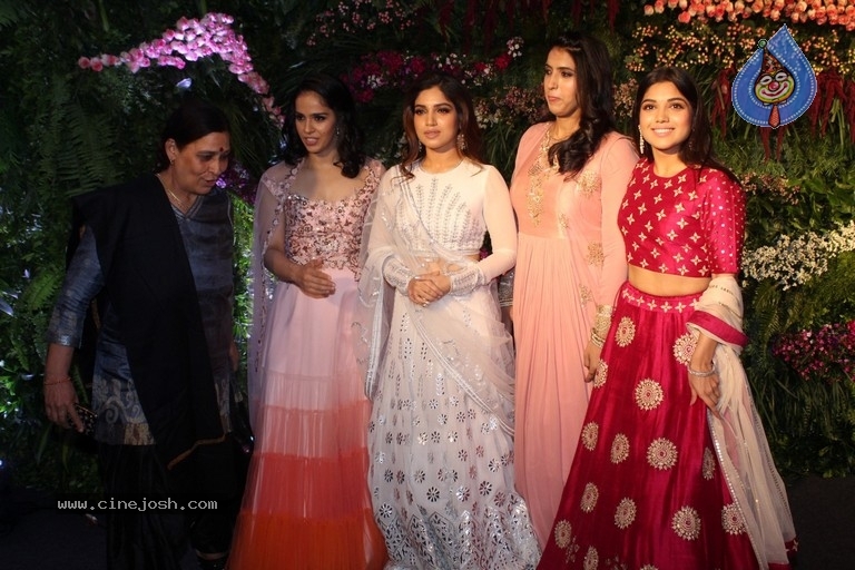 Anushka And Virat Wedding Celebration In Mumbai Set 2 - 45 / 84 photos
