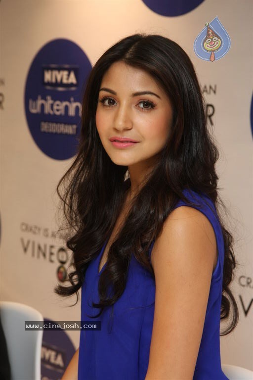 Anushka Sharma at The Go Sleeveless PM - 32 / 32 photos