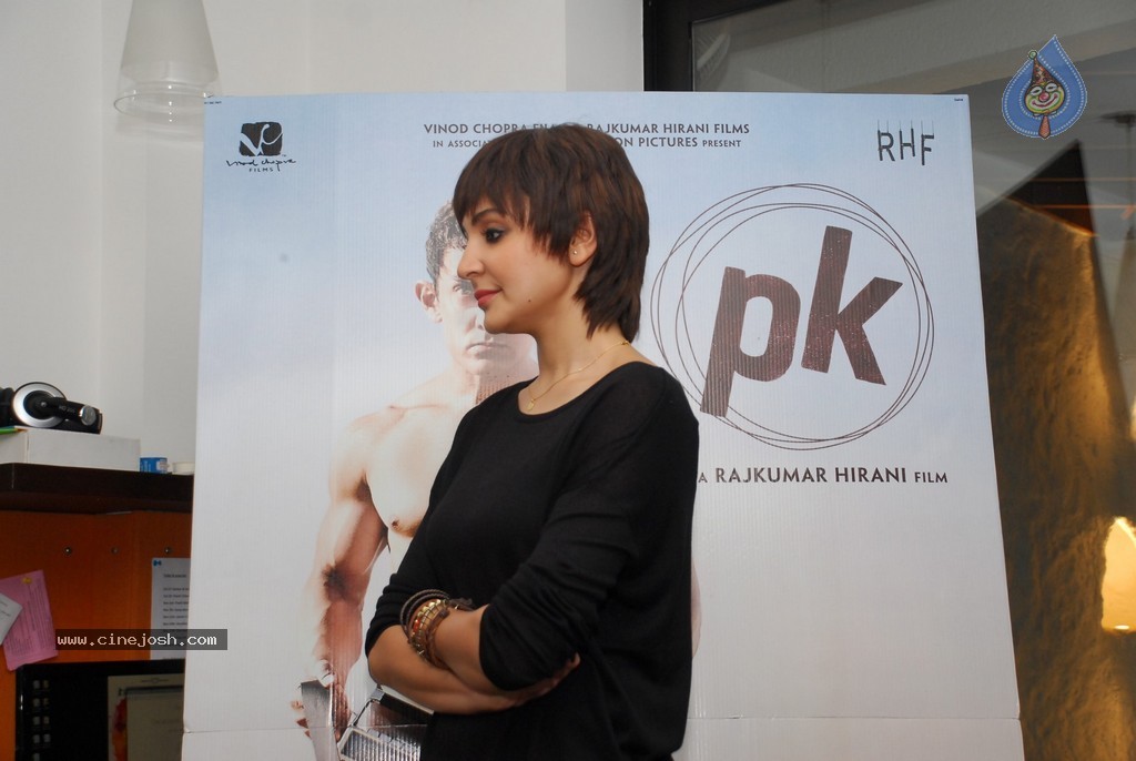 Anushka Sharma Launches New Posters of PK - 4 / 20 photos