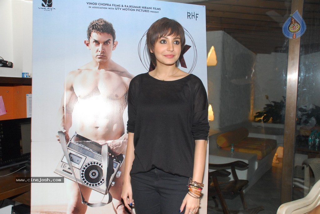 Anushka Sharma Launches New Posters of PK - 14 / 20 photos