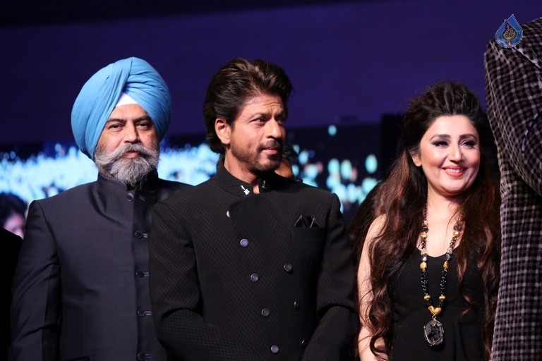 Archana Kochhar Fashion Show - 41 / 49 photos