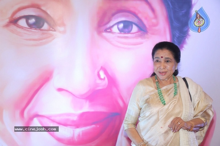 Asha Bhosale Awarded 5th Yash Chopra Memorial Award - 21 / 30 photos
