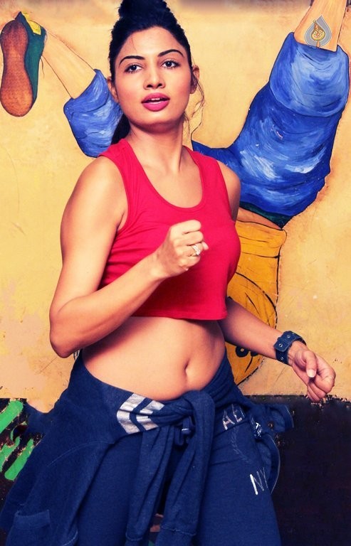 Avani Modi at SDWM Studio - 14 / 33 photos