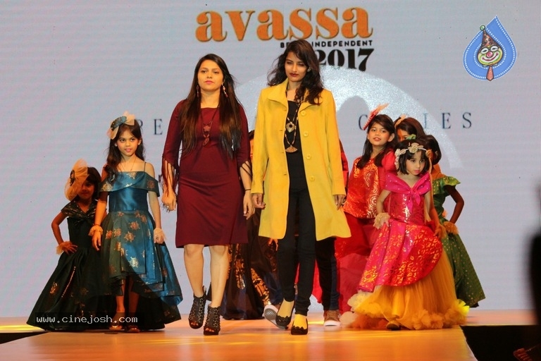 Avassa 2017 Fashion Show Photos - 27 / 50 photos