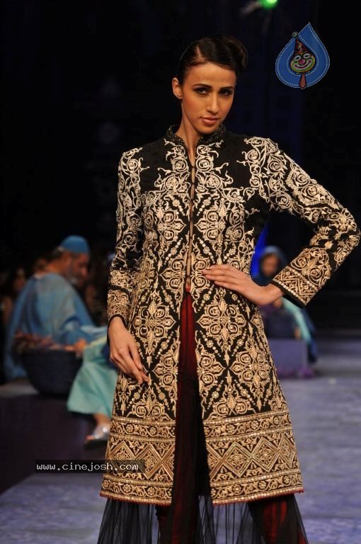 AVIBFW 2012 Grand Finale - 1 / 112 photos