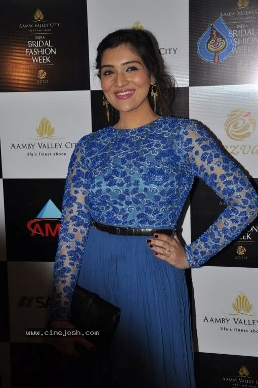 AVIBFW 2012 Grand Finale - 53 / 112 photos