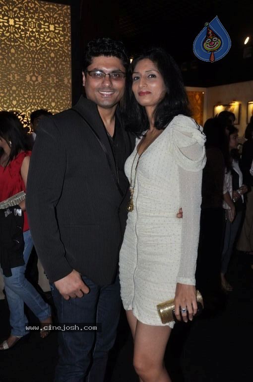 AVIBFW 2012 Grand Finale - 76 / 112 photos