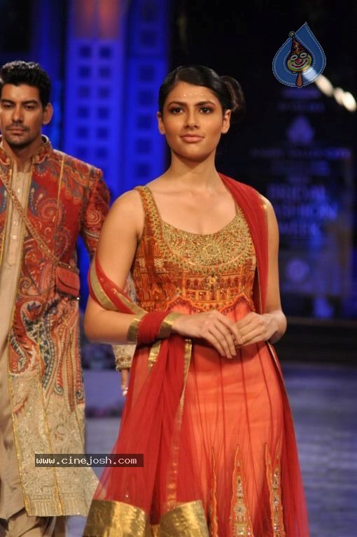 AVIBFW 2012 Grand Finale - 96 / 112 photos