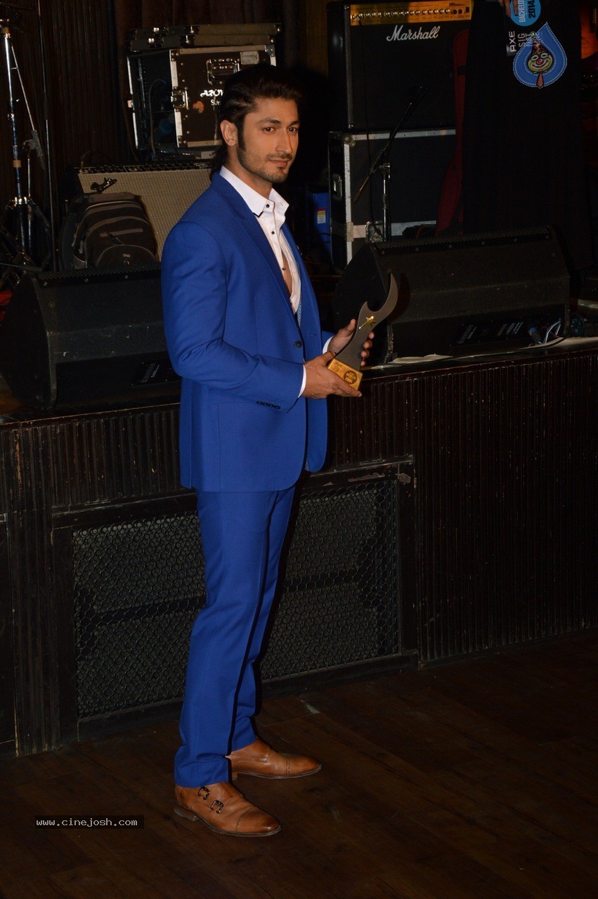 Axe Signature n FHM Bachelor of The Year 2014 Awards - 76 / 87 photos