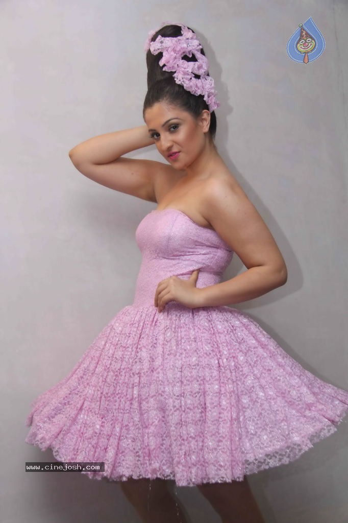Ayesha Salon Launch Event - 19 / 33 photos