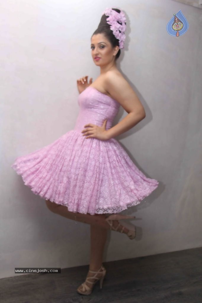 Ayesha Salon Launch Event - 29 / 33 photos