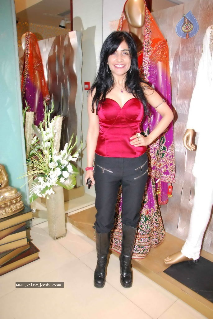 AZA Nishaka Lulla Showcase Event - 6 / 59 photos
