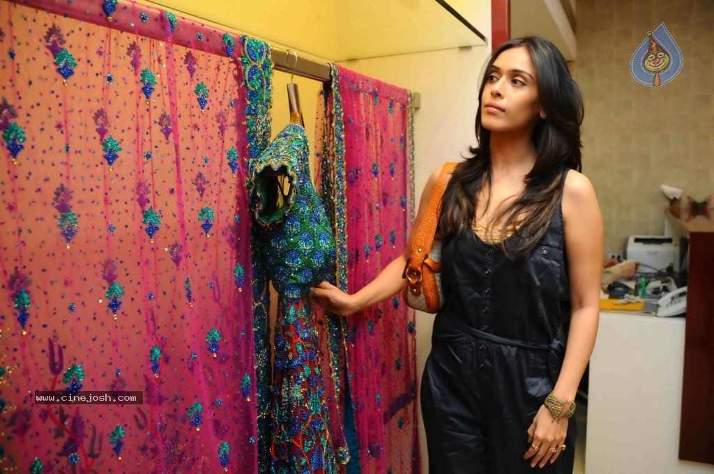 AZA Nishaka Lulla Showcase Event - 36 / 59 photos